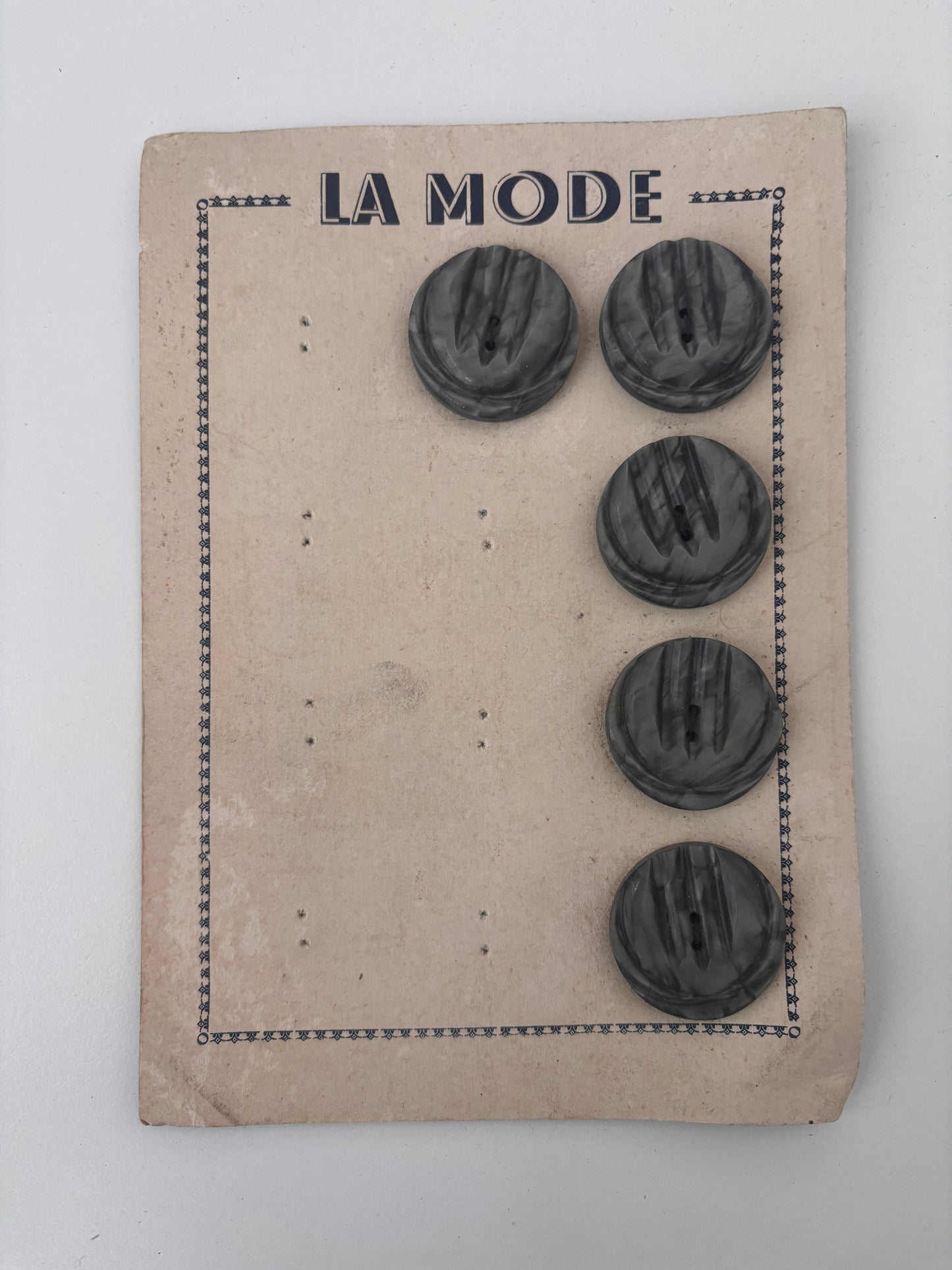 La Mode buttons (grey - 31 mm)