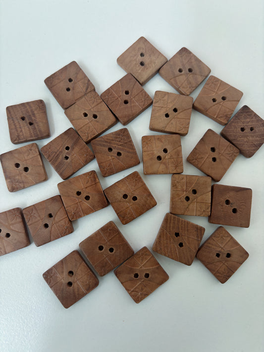Wooden Czech buttons (brown - 17 mm)